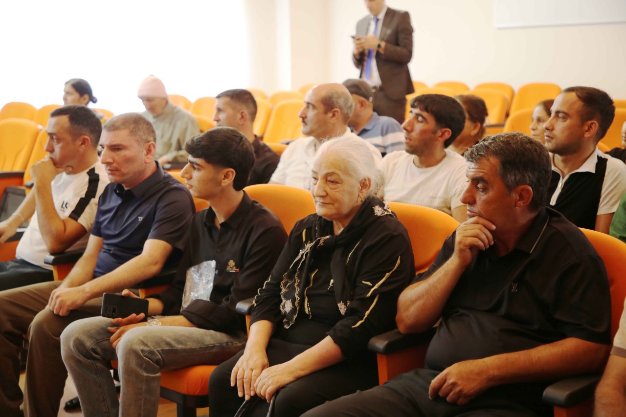 Keçmiş məcburi köçkünlər mina təhlükəsi ilə bağlı maarifləndirilib - FOTOLAR