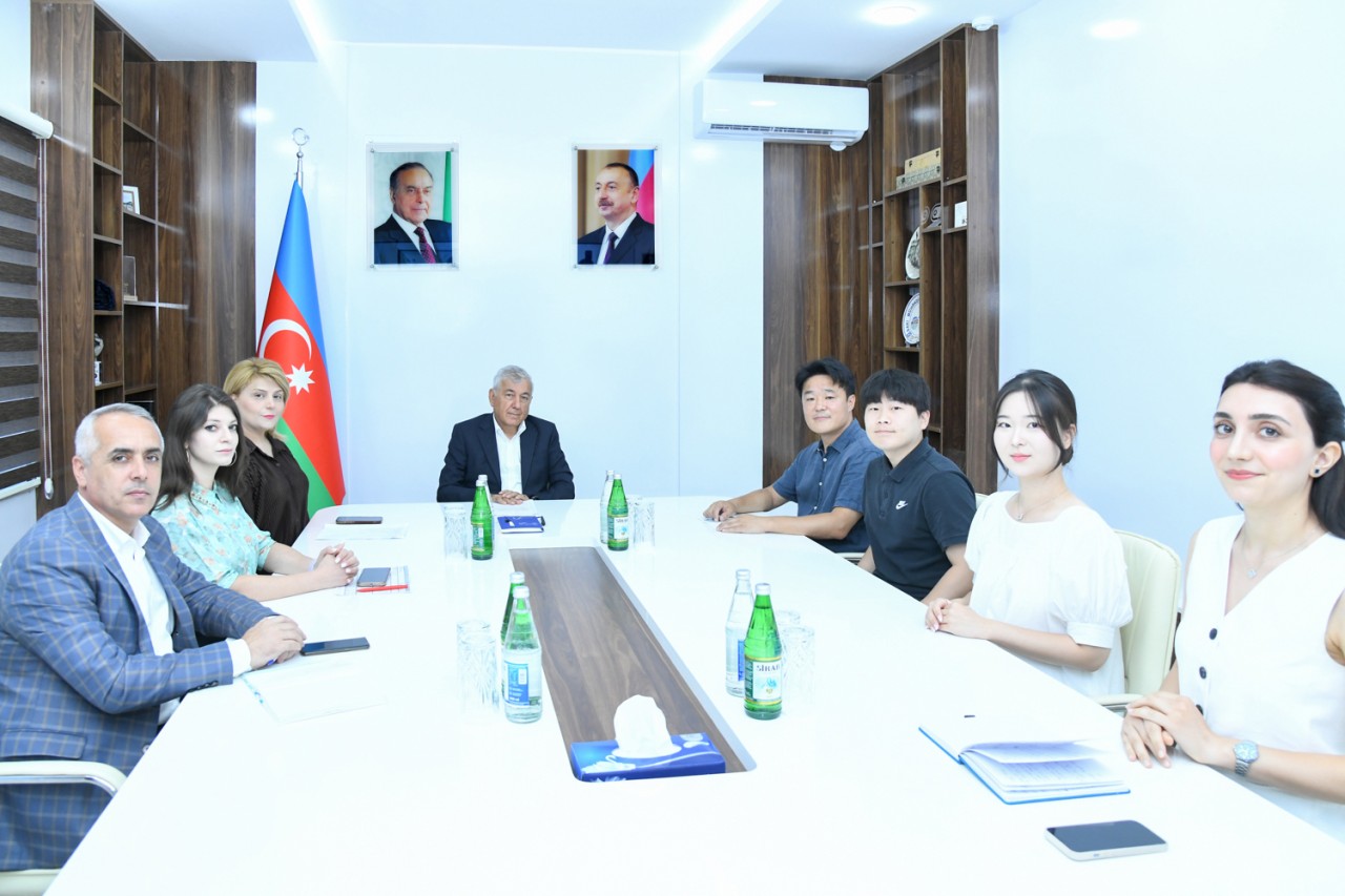 Rektor BMU-da təcrübə keçən koreyalı tələbələrlə görüşüb - FOTOLAR