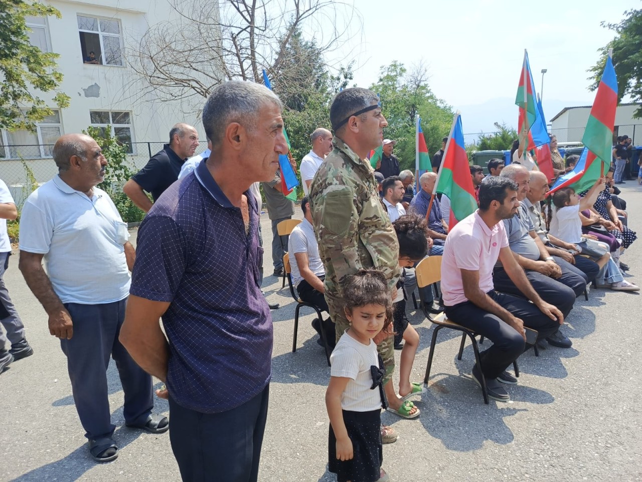 Daha 29 ailə Həsənriz kəndinə köçüb - FOTOLAR