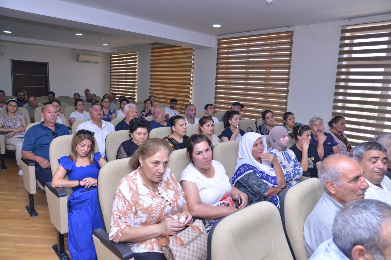 Süleyman Mikayılov qəsəbə sakinləri ilə görüşdü - FOTOLAR