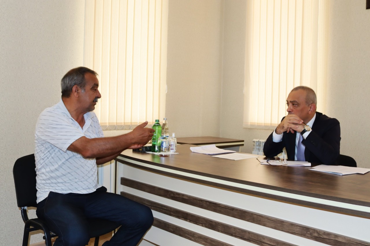 Agentlik sədri vətəndaşların problemlərini dinlədi - FOTOLAR