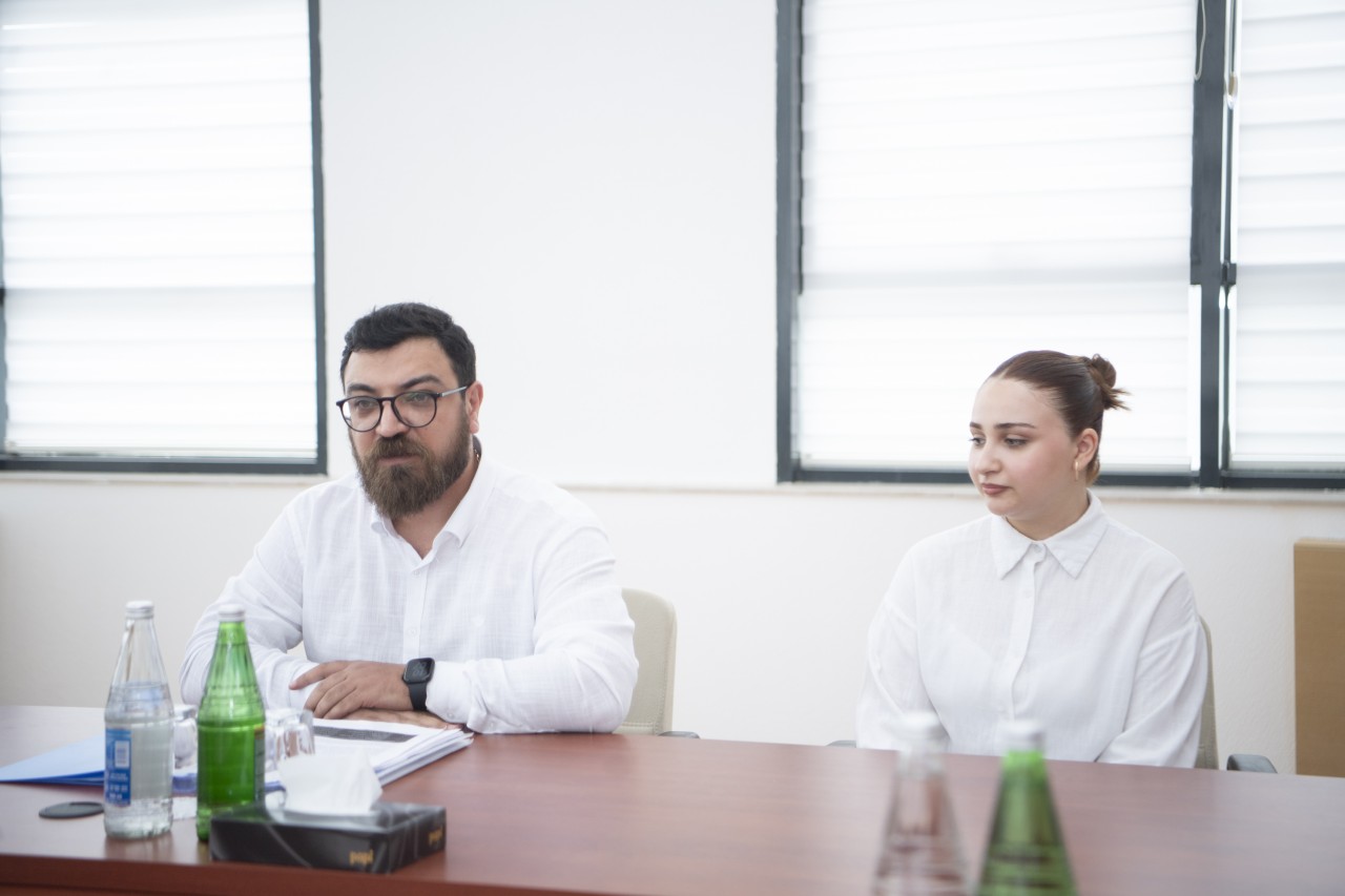 Nazir Qəbələdə vətəndaşları qəbul edib - FOTOLAR