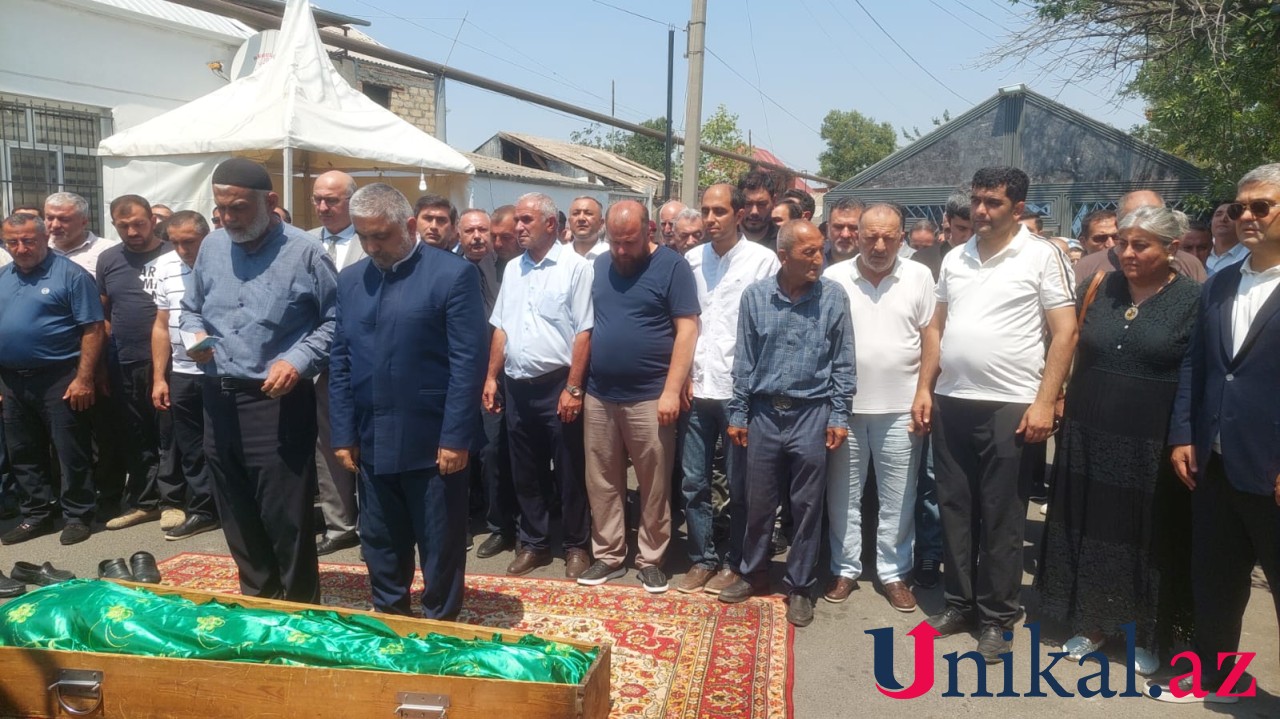 Natiq Qasımovun anası dəfn edildi - FOTOLAR