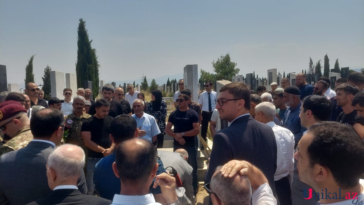 Natiq Qasımovun anası dəfn edildi - FOTOLAR