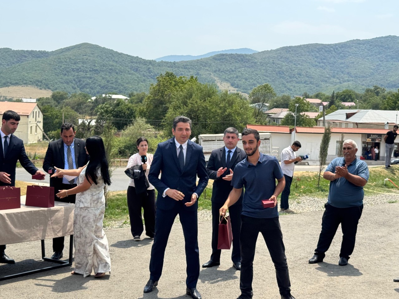 Növbəti köç karvanı Ballıca kəndinə çatıb - FOTOLAR