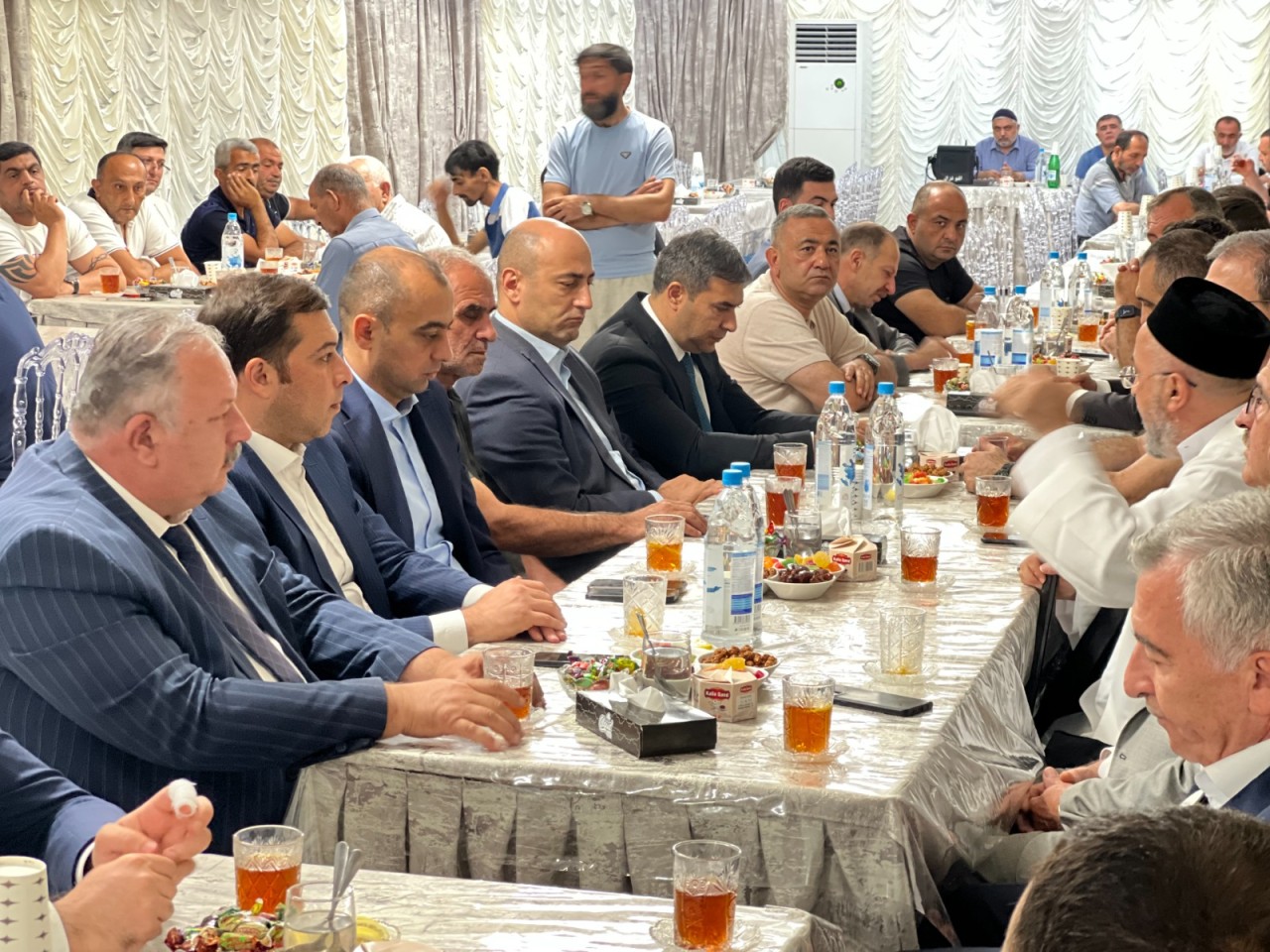 Niyazi Bayramov Natiq Qasımovun anasının yas mərasimində - FOTOLAR