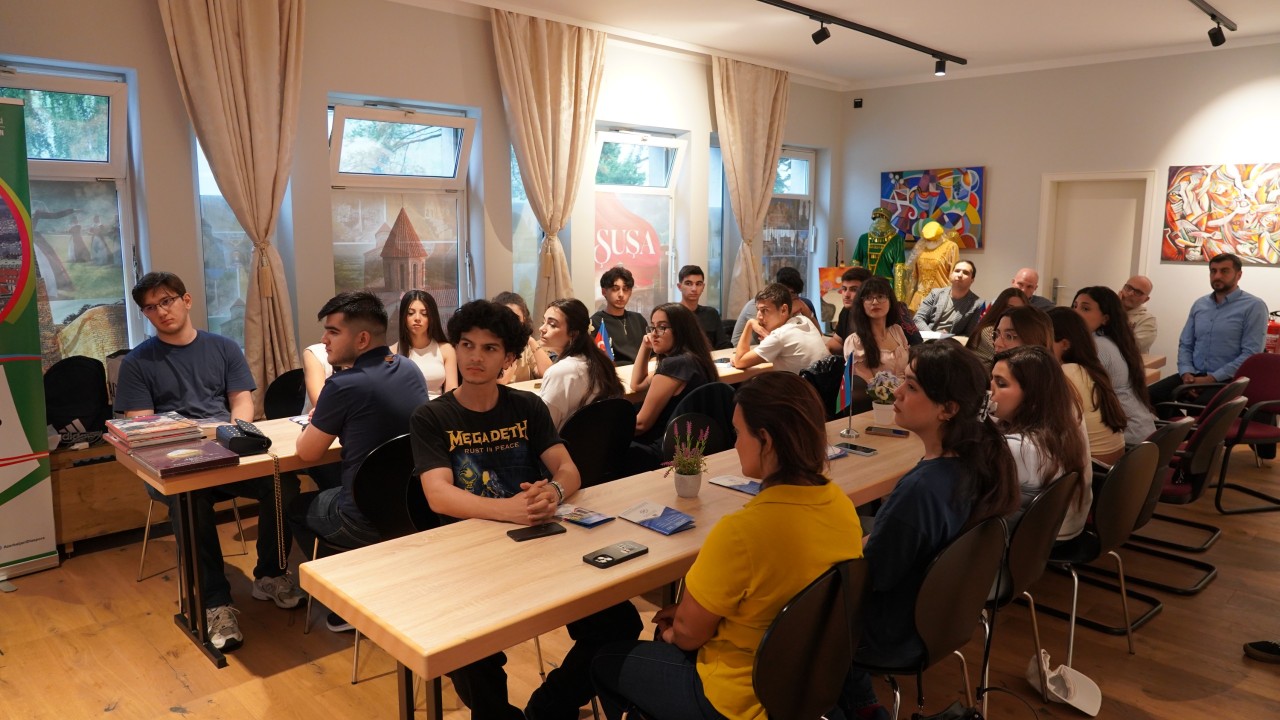 Şəhid övladları Avstriyada yay düşərgəsində iştirak edirlər - FOTOLAR