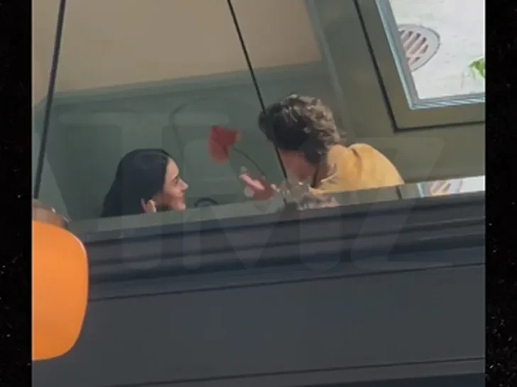 Castin Trüdo məşhur müğənni ilə eşq yaşayır?  - FOTOLAR