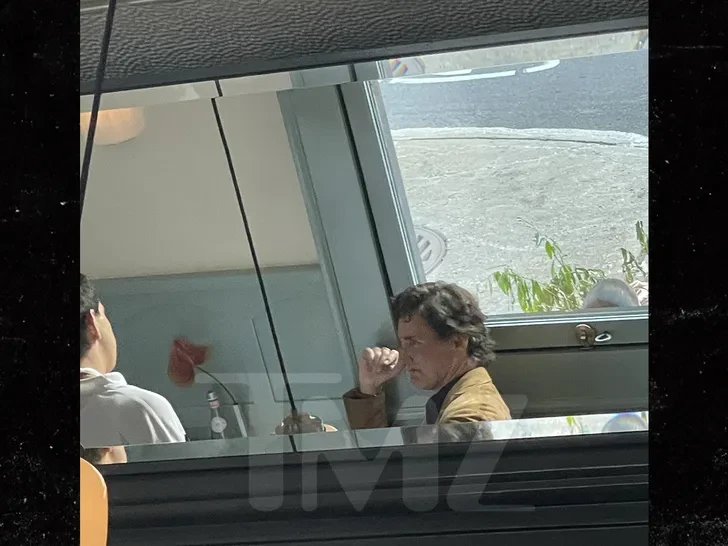 Castin Trüdo məşhur müğənni ilə eşq yaşayır?  - FOTOLAR