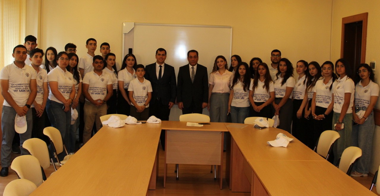 YAP Nizami rayon təşkilatı gənclər üçün yay məktəbi təşkil etdi - FOTOLAR