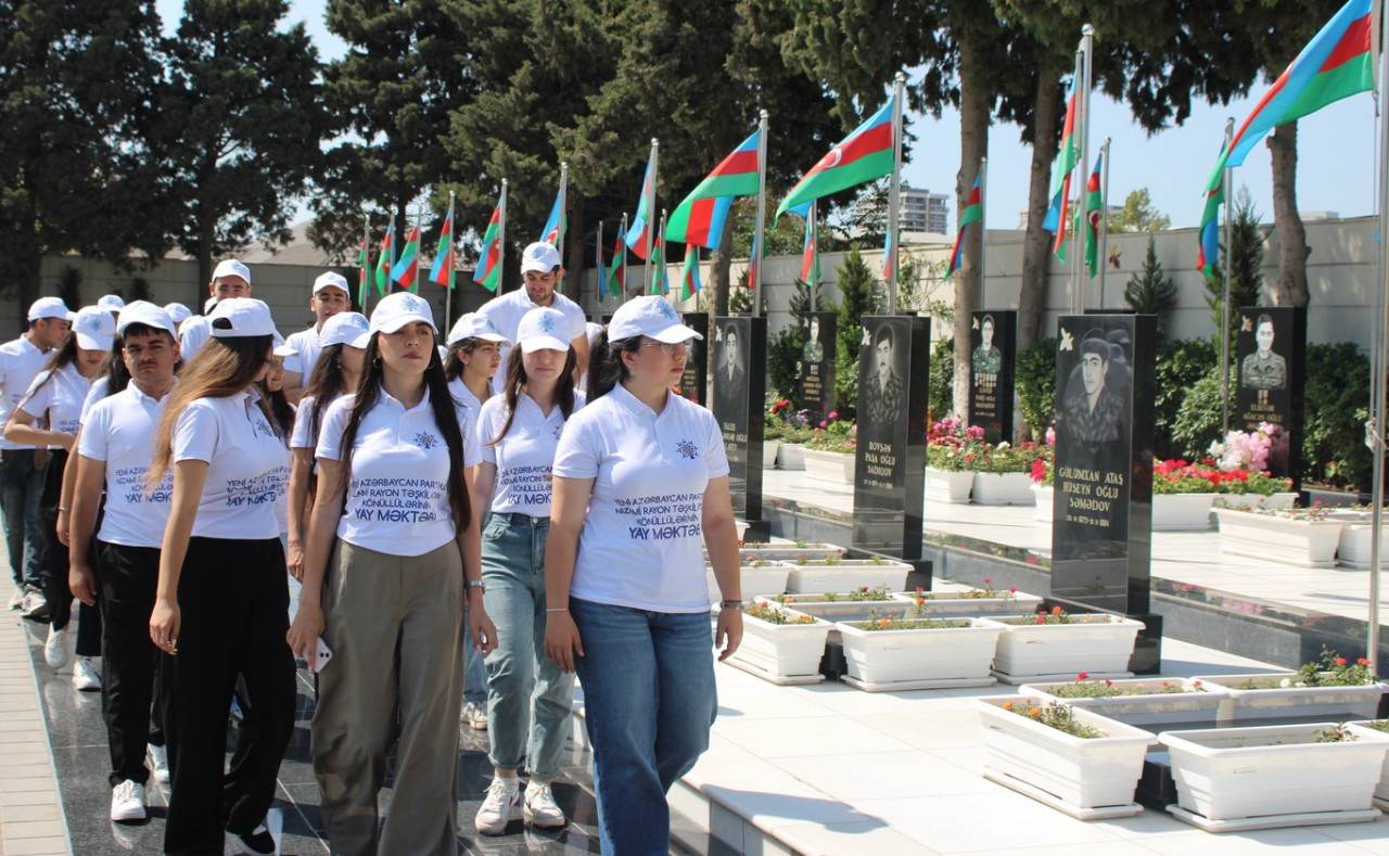 YAP Nizami rayon təşkilatı gənclər üçün yay məktəbi təşkil etdi - FOTOLAR