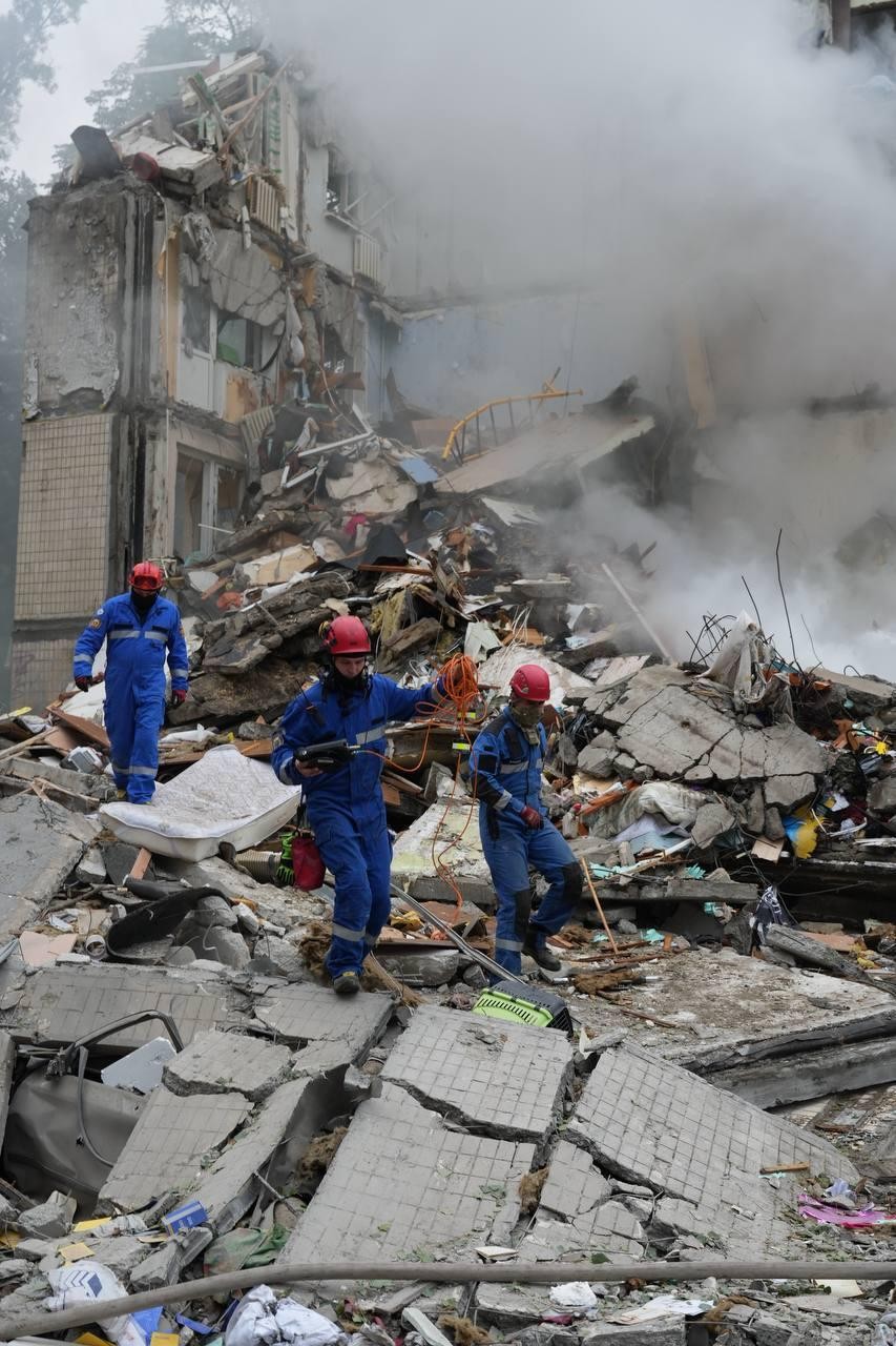 Rusiya Kiyevi vurdu - Ölənlər var (FOTOLAR)