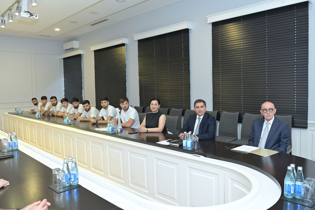 Emin Əmrullayev Avropa çempionu olan tələbələrlə görüşdü - FOTOLAR