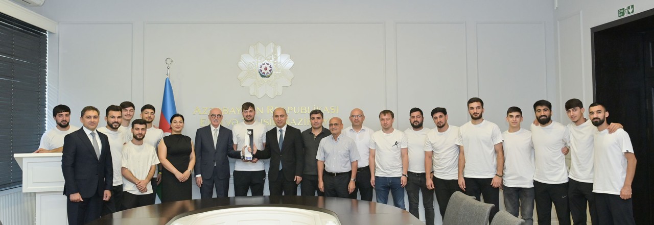 Emin Əmrullayev Avropa çempionu olan tələbələrlə görüşdü - FOTOLAR