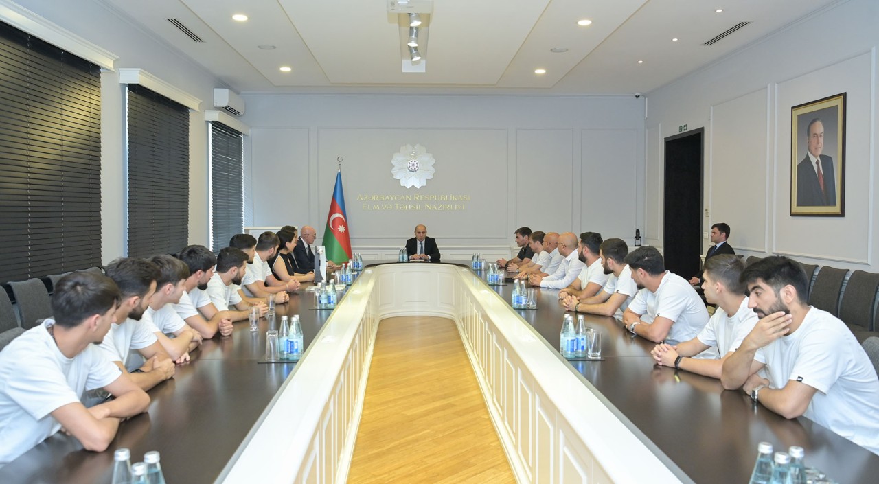 Emin Əmrullayev Avropa çempionu olan tələbələrlə görüşdü - FOTOLAR