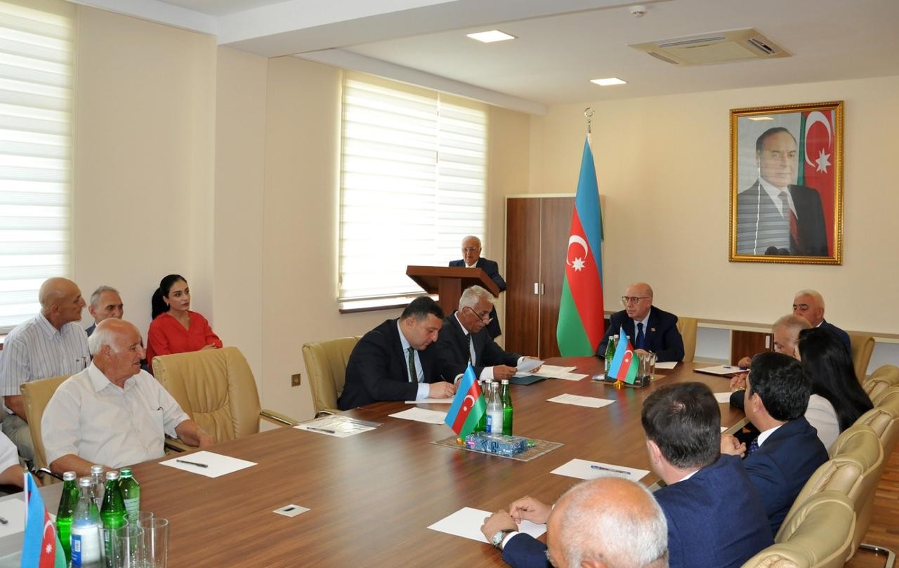 Pirallahı rayonunda Ağsaqqallar Şurasının hesabat konfransı keçirilib - FOTOLAR