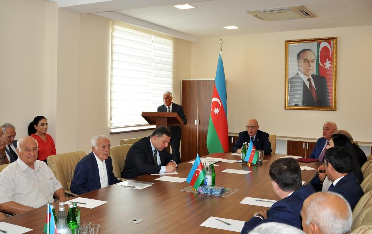 Pirallahı rayonunda Ağsaqqallar Şurasının hesabat konfransı keçirilib - FOTOLAR