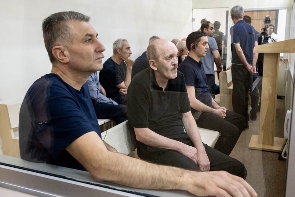 Əsirlikdə işgəncələr görmüş şəxslər ifadə verdilər - MƏHKƏMƏ (FOTOLAR)