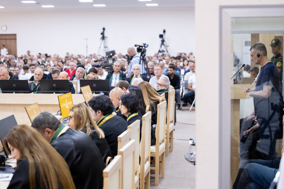 Əsirlikdə işgəncələr görmüş şəxslər ifadə verdilər - MƏHKƏMƏ (FOTOLAR)