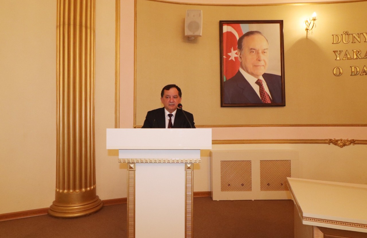 Qazaxda “Ümummilli Lider Heydər Əliyev milli dilimizin xilaskarıdır” mövzusunda tədbir keçirilib - FOTOLAR