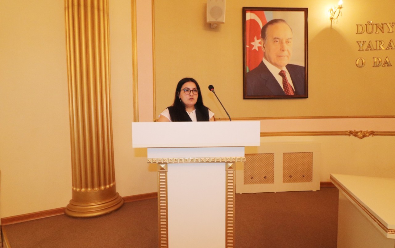 Qazaxda “Ümummilli Lider Heydər Əliyev milli dilimizin xilaskarıdır” mövzusunda tədbir keçirilib - FOTOLAR