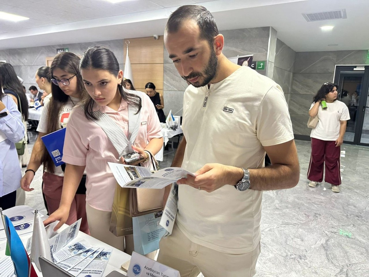 ATMU  ali təhsil müəssisələrinin sərgisində iştirak edib - FOTOLAR