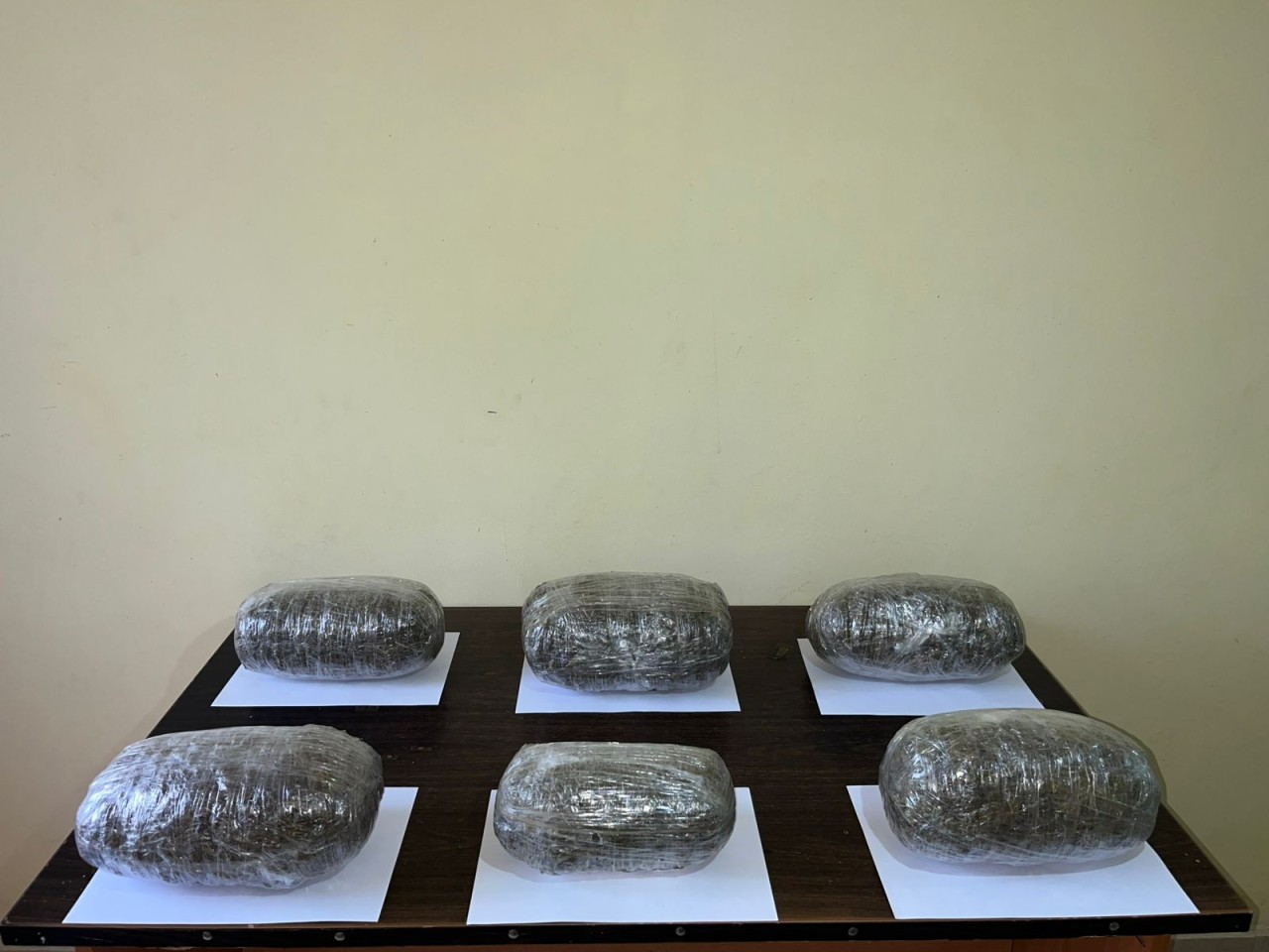 İrandan Azərbaycana narkotik keçirmək istədilər 