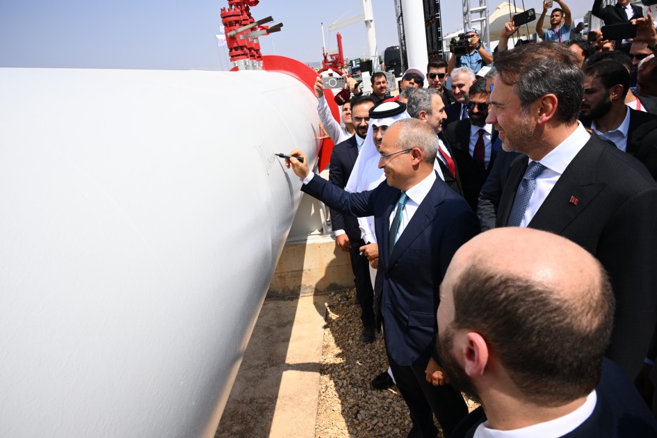 Azərbaycan qazının Suriyaya nəqlinə başlanıldı - VİDEO+FOTOLAR