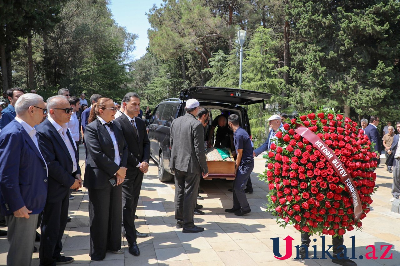 Elçin Əfəndiyev dəfn edildi - FOTOLAR