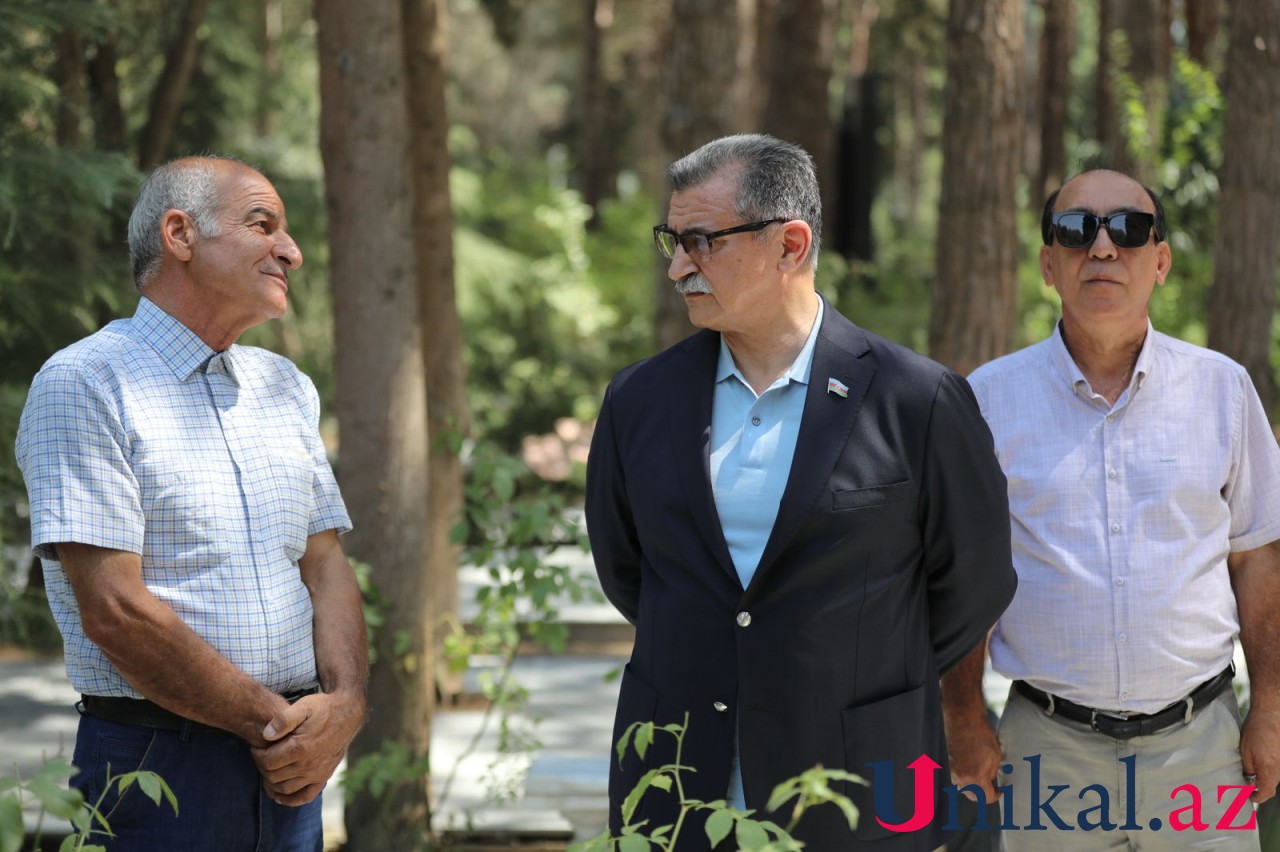 Elçin Əfəndiyev dəfn edildi - FOTOLAR