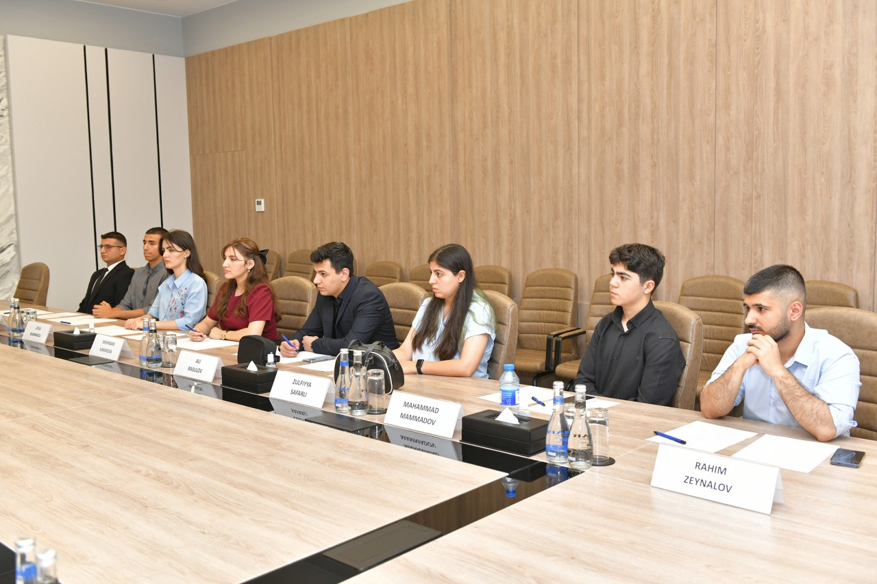 Onlar Çində rəqəmsal texnologiyalar üzrə təlimlərdə iştirak edəcəklər - FOTOLAR