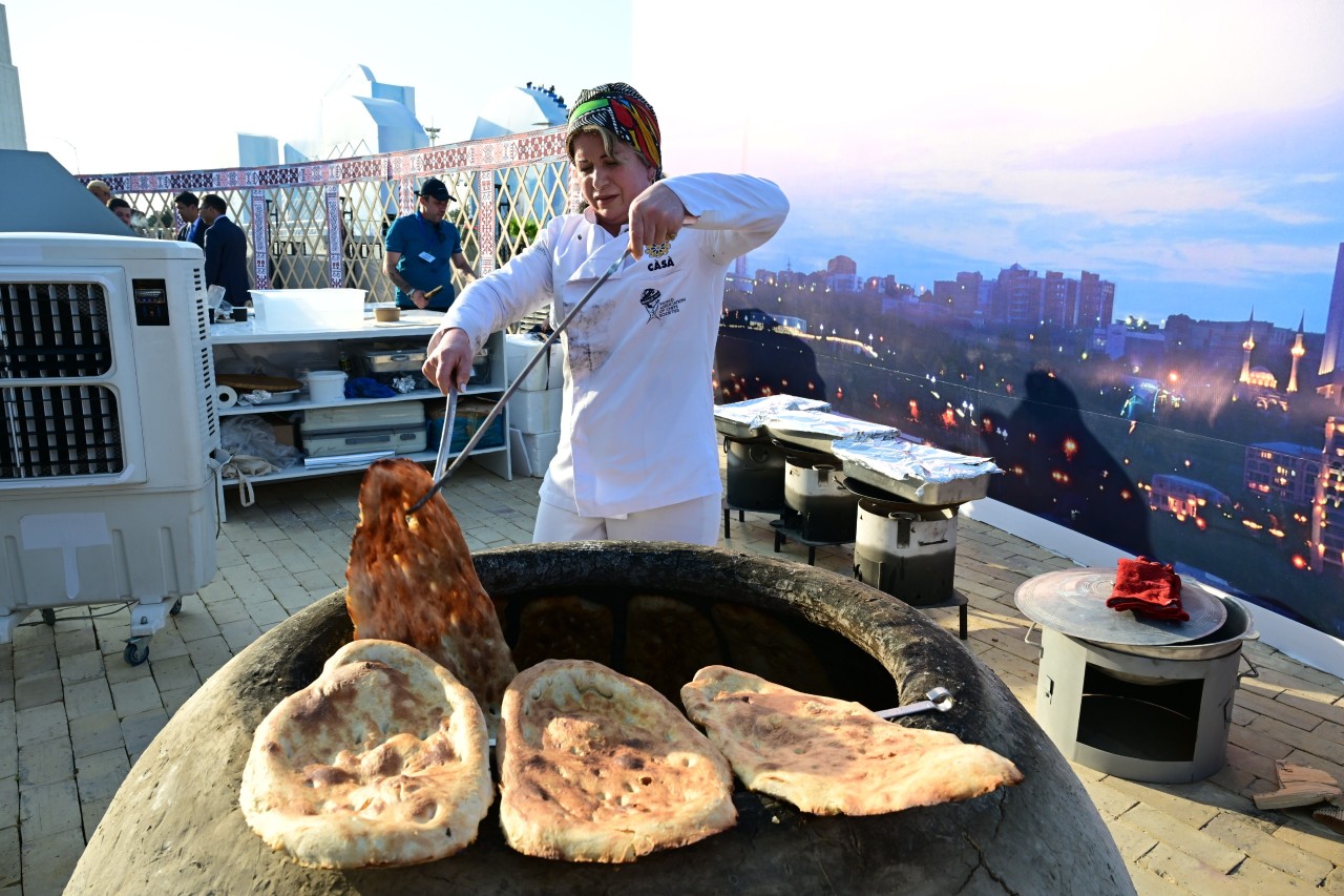 Azərbaycanın milli irsi Türkmənistanda böyük maraqla qarşılandı - FOTOLAR