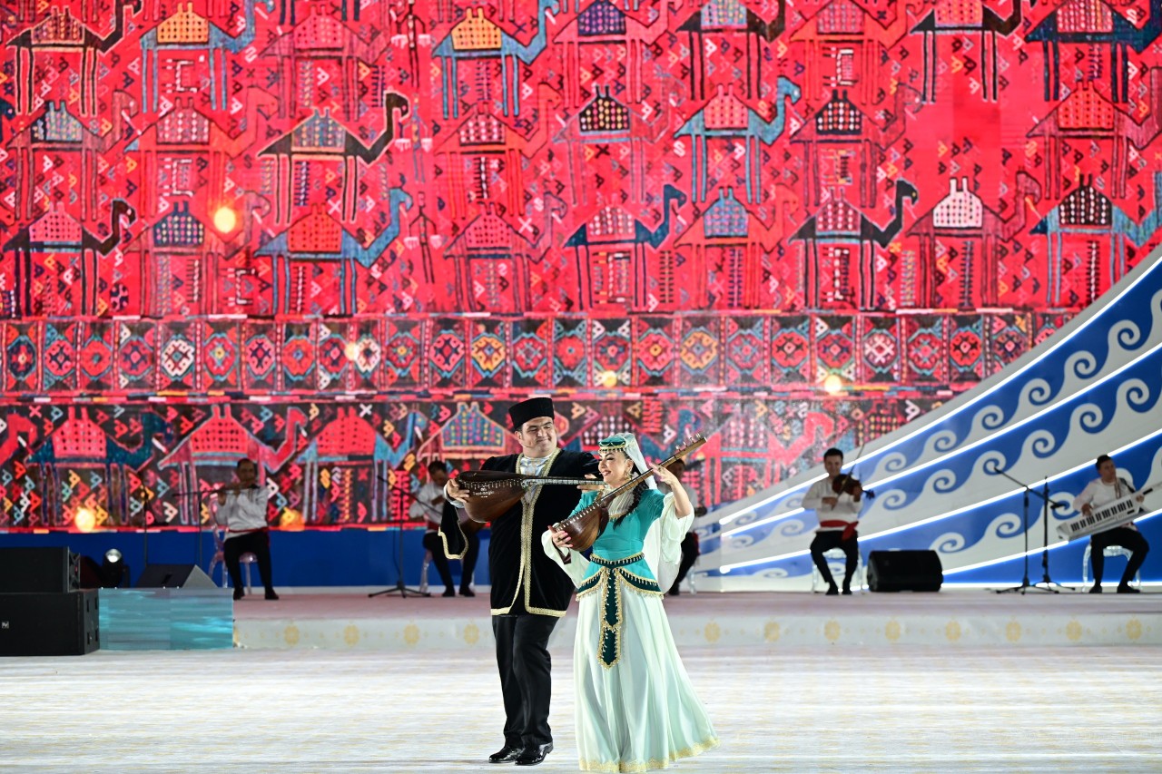 Azərbaycanın milli irsi Türkmənistanda böyük maraqla qarşılandı - FOTOLAR