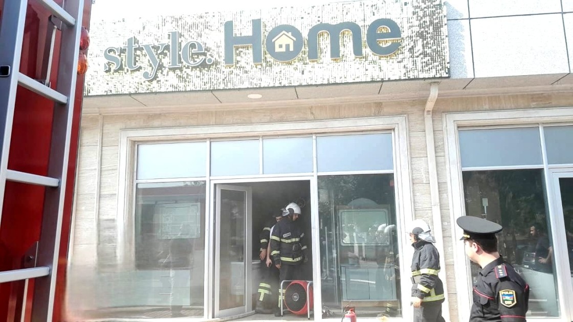 Naxçıvanda mağaza yandı - FOTOLAR