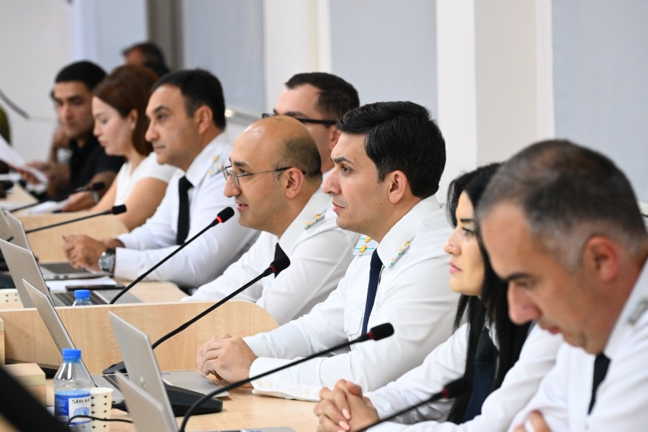 Rus və erməni dillərində sözləri təkrarlamadığına görə ayağından güllələnib (MƏHKƏMƏ)