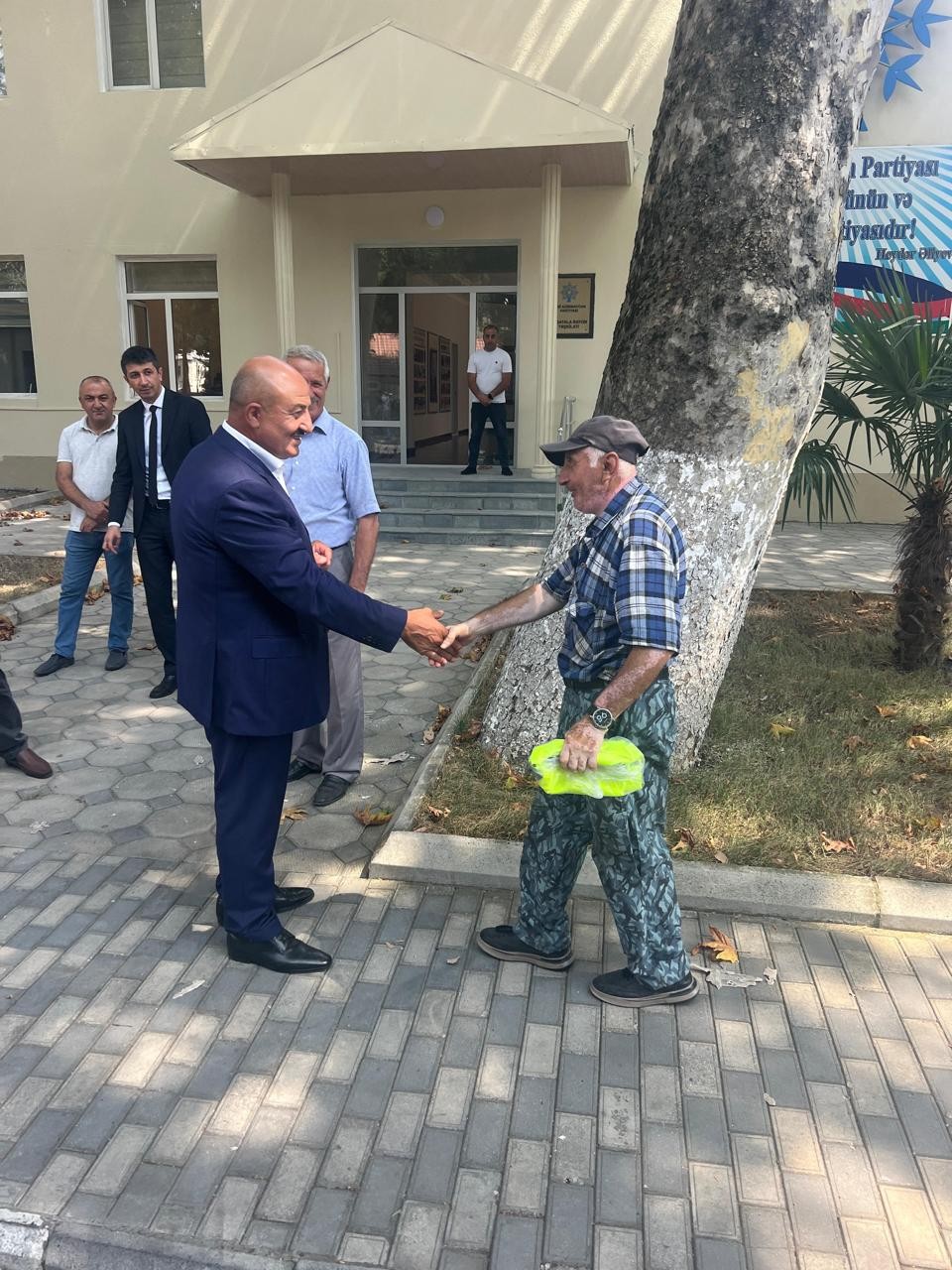 Asif Əsgərov şəhid ailəsini ziyarət edib, vətəndaşlarla görüşdü - FOTOLAR