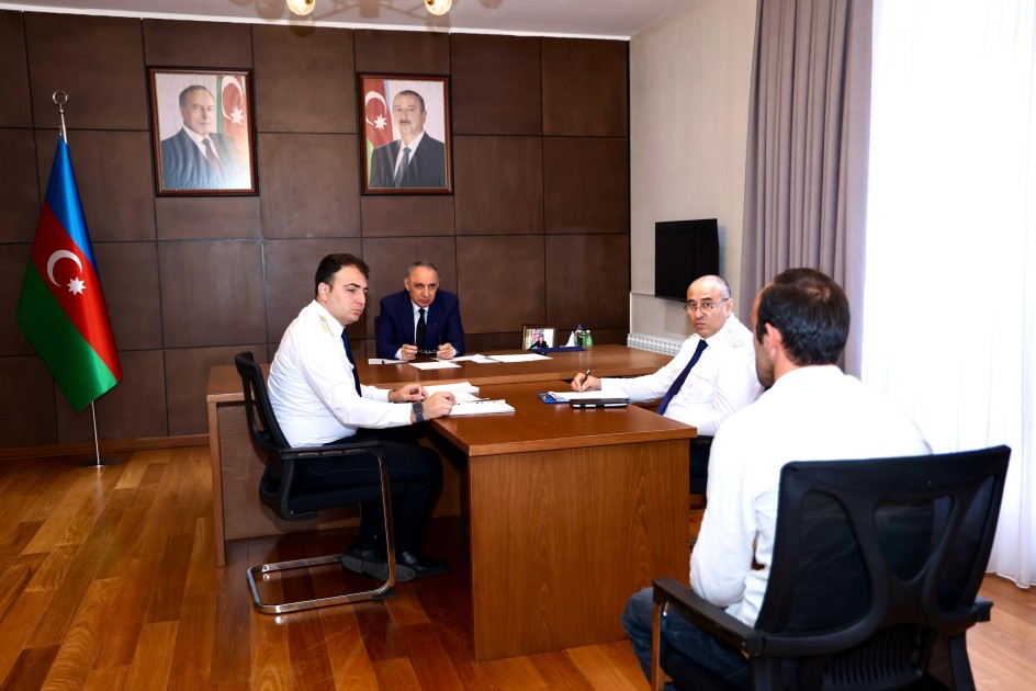 Baş prokuror Qəbələdə vətəndaşların müraciətlərini dinləyib - FOTOLAR