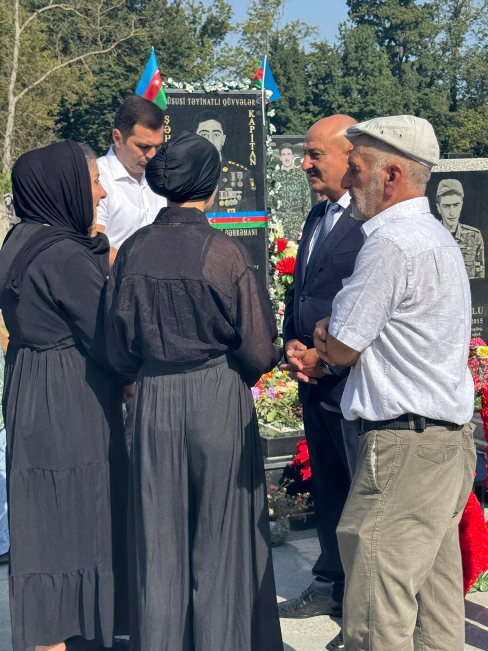 Asif Əsgərov şəhidin anım tədbirinə qatıldı - FOTOLAR