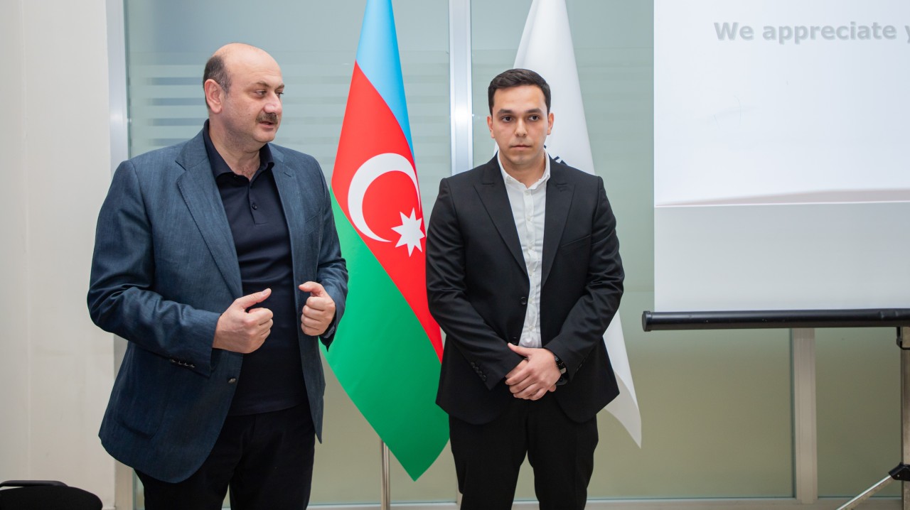 Özbəkistanlı tələbələr “Ulduz” Şokolad Fabrikində olublar - FOTOLAR