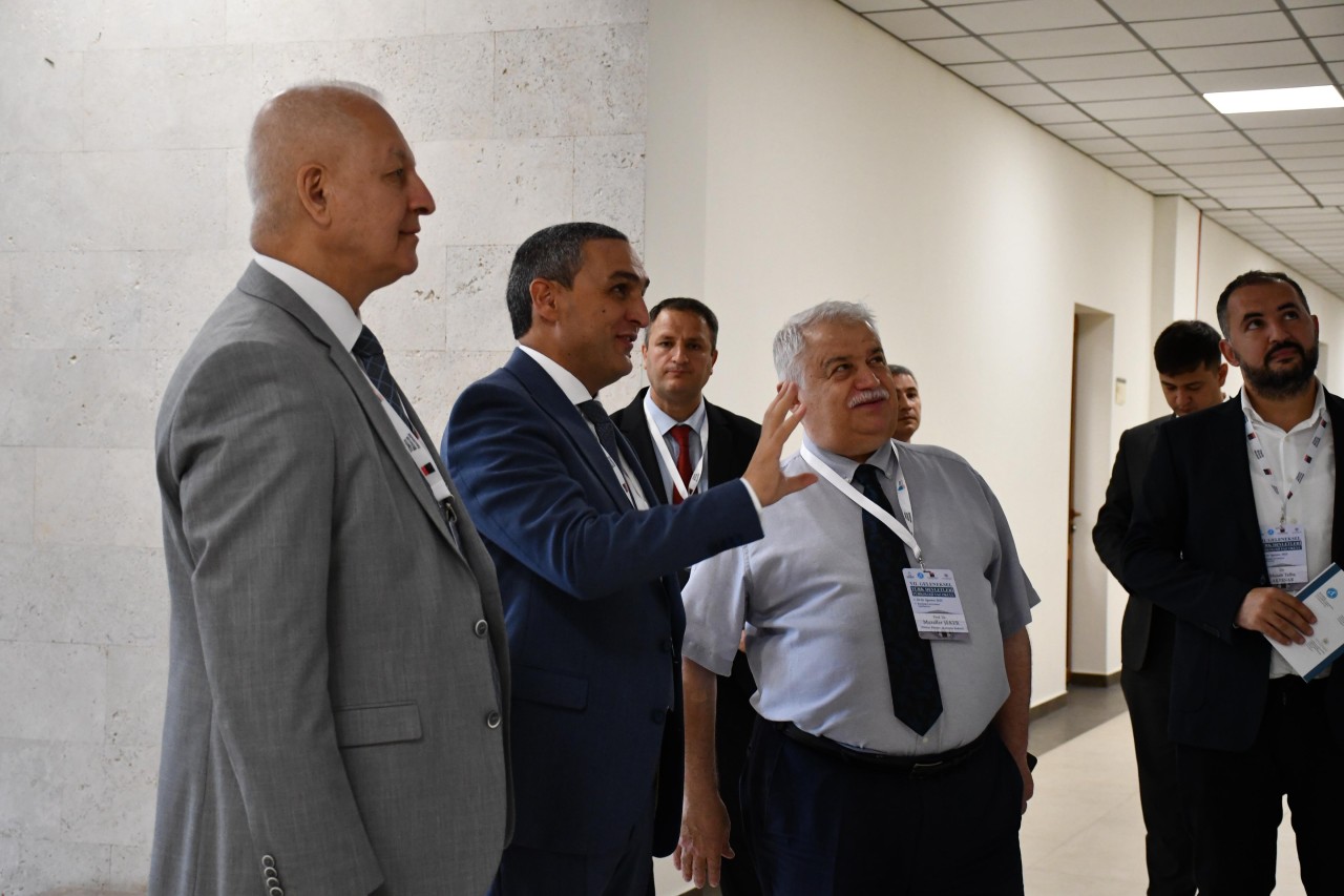 Qarabağ Universiteti 7-ci Türkoloji Yay Məktəbinə ev sahibliyi edir - FOTOLAR