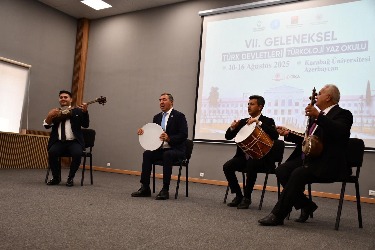 Qarabağ Universiteti 7-ci Türkoloji Yay Məktəbinə ev sahibliyi edir - FOTOLAR
