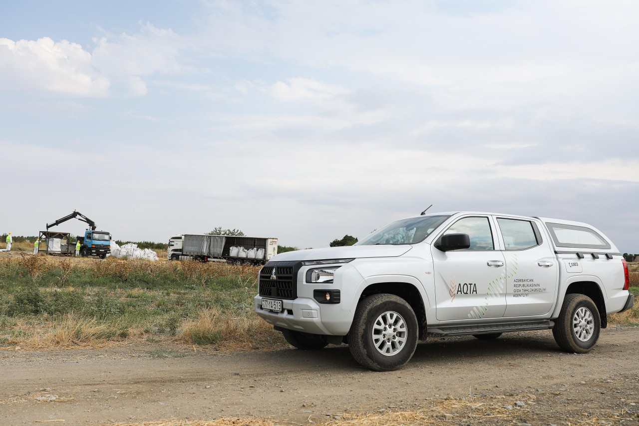 Samuxda qadağan olunmuş pestisidlər zərərsizləşdirilib - FOTOLAR