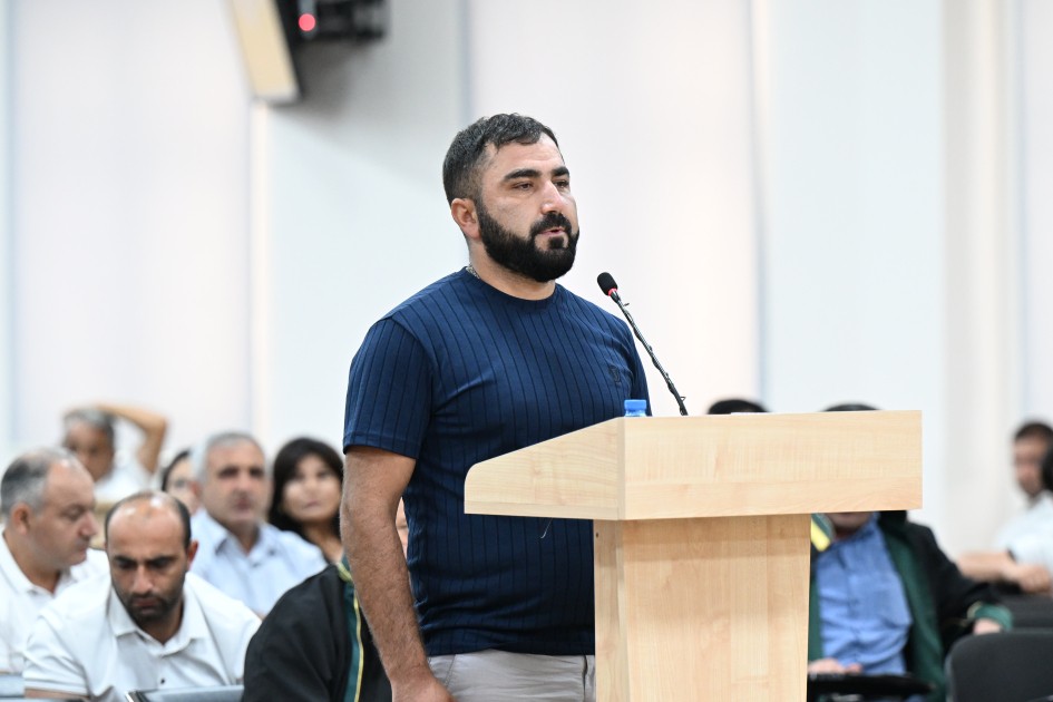 14 yaşlı qardaşının taleyindən hələ də xəbəri yoxdur - MƏHKƏMƏ (FOTOLAR)