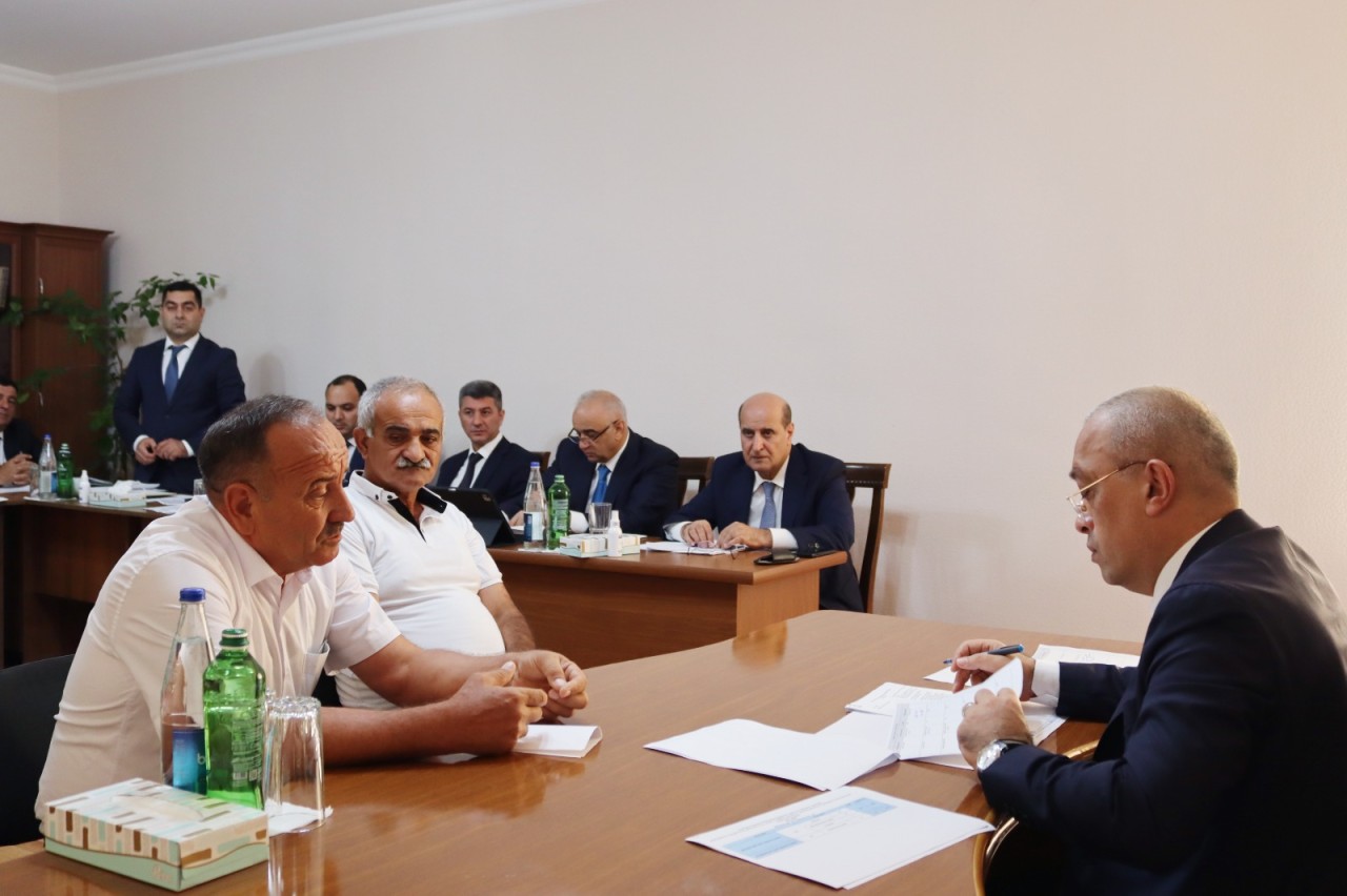 Zaur Mikayılov Tovuzda vətəndaşlarla görüşdü - FOTOLAR