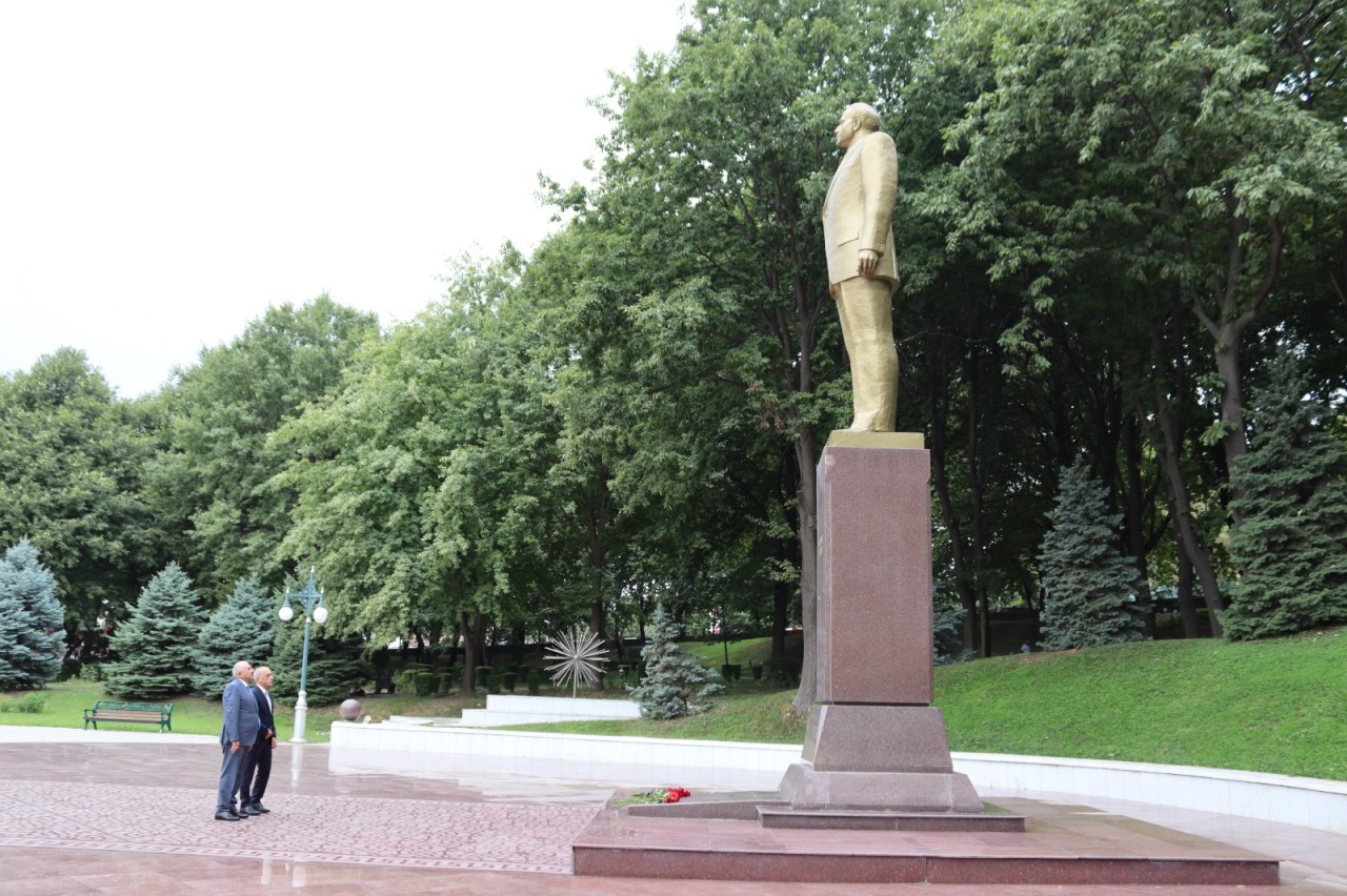 Zaur Mikayılov Tovuzda vətəndaşlarla görüşdü - FOTOLAR