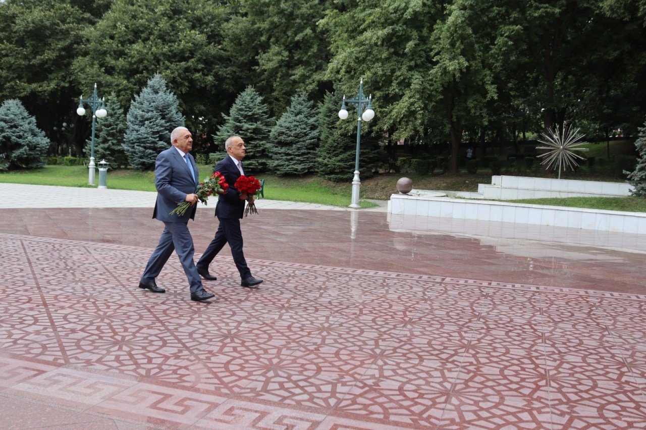 Zaur Mikayılov Tovuzda vətəndaşlarla görüşdü - FOTOLAR