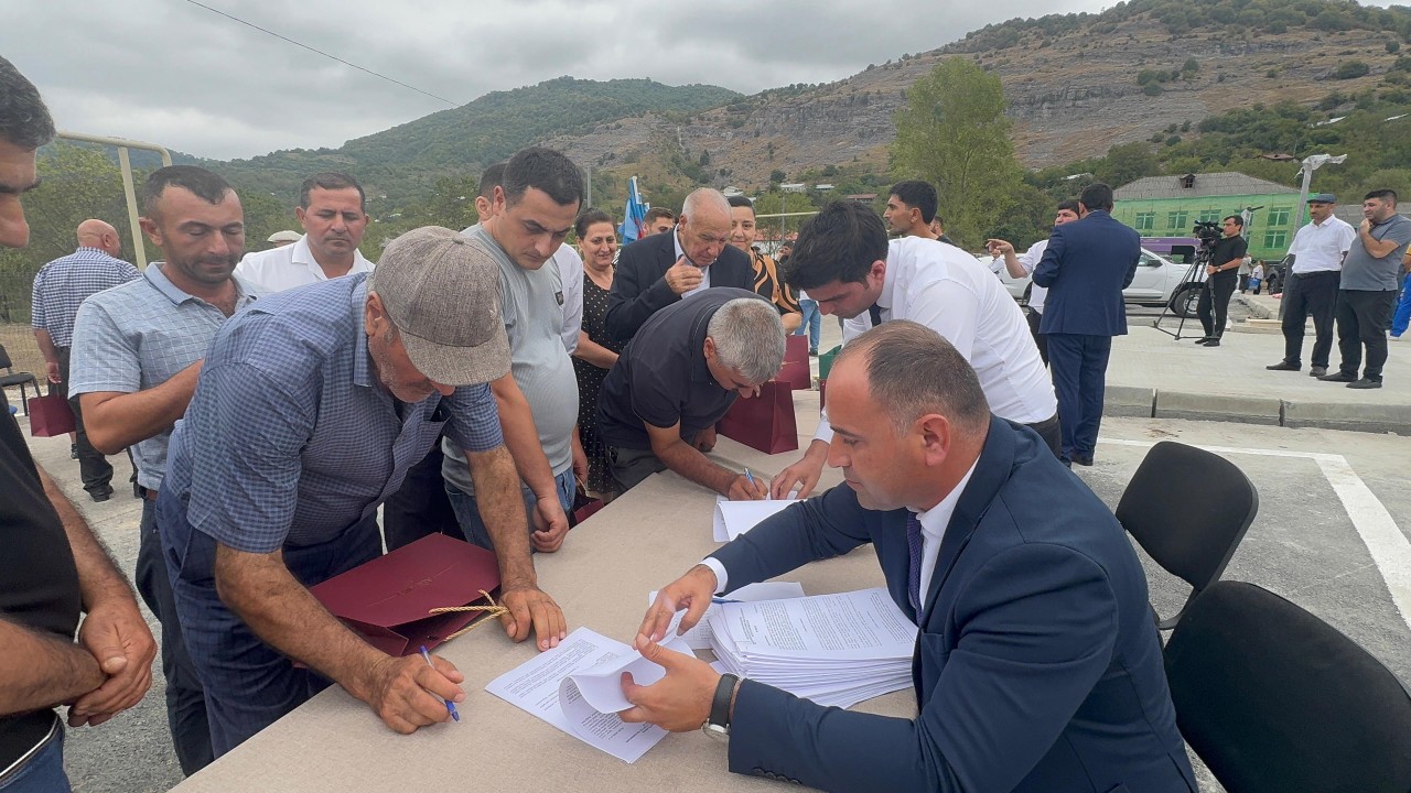 Daha 26 ailə doğma yurda qayıtdı - FOTOLAR (YENİLƏNİB)