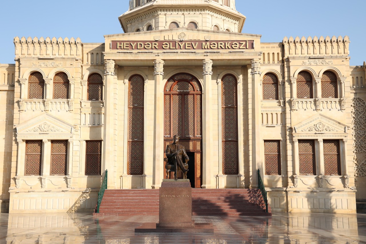 Baş prokuror Xaçmazda vətəndaşları qəbul etdi - FOTOLAR