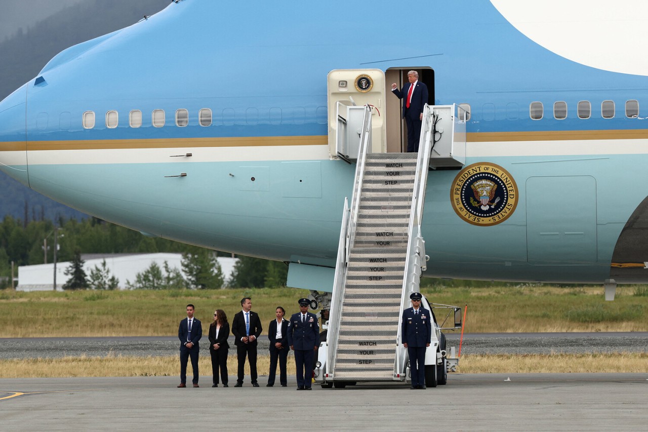 Liderlərin görüşündən maraqlı FOTOLAR