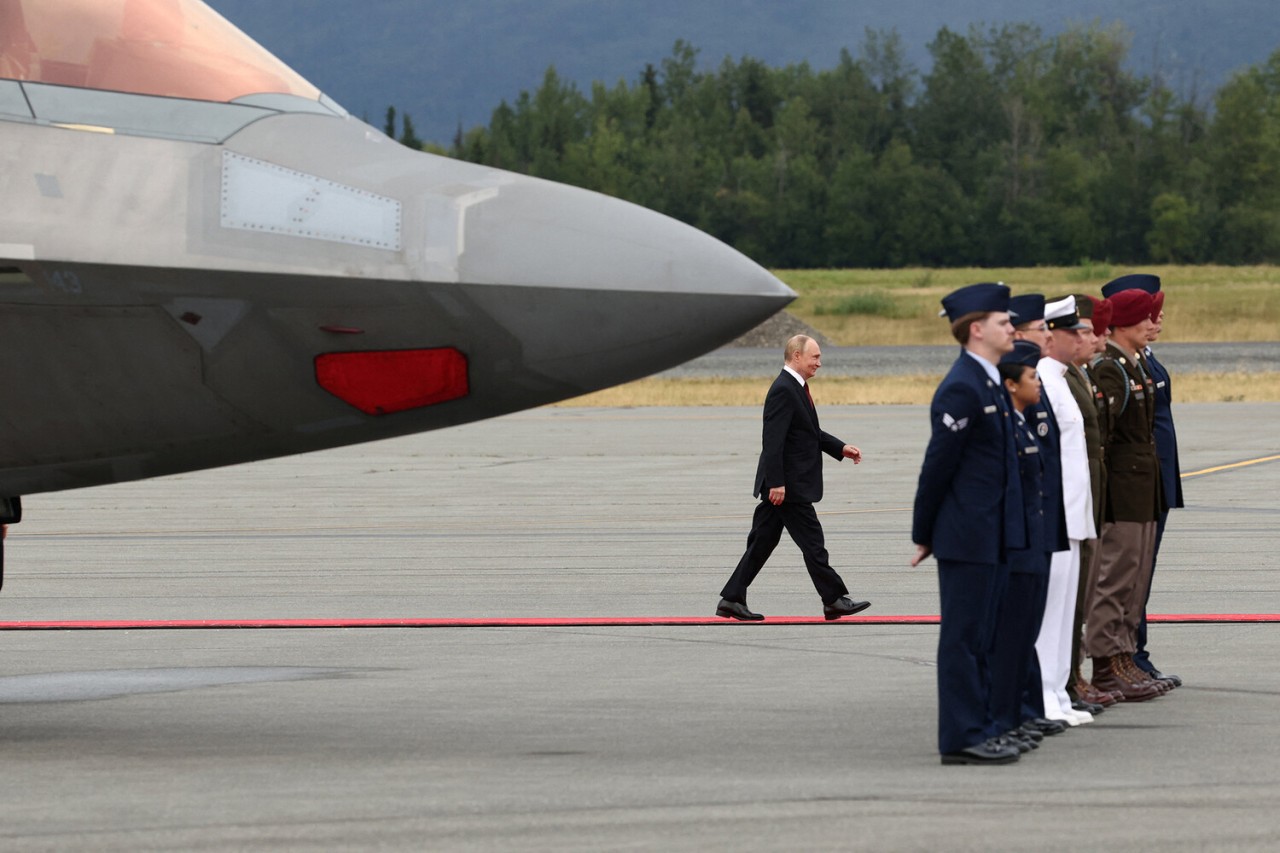 Liderlərin görüşündən maraqlı FOTOLAR